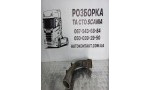 Патрубок турбокомпресора двигуна.