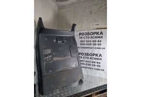 Центральна консоль підлоги кабіни