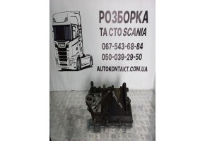 Кришка маслоохолоджувача двигуна