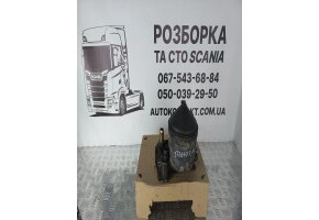 Відцентровий очисник масла двигуна.