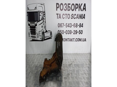 Корпус масляного фільтра двигуна