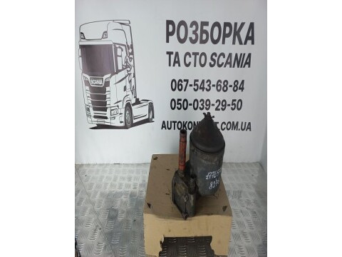 Відцентровий очисник масла двигуна.