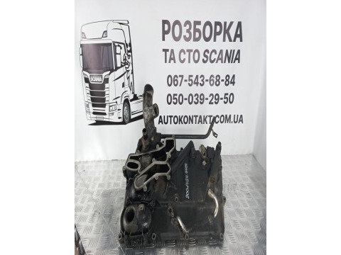 Кришка маслоохолоджувача двигуна
